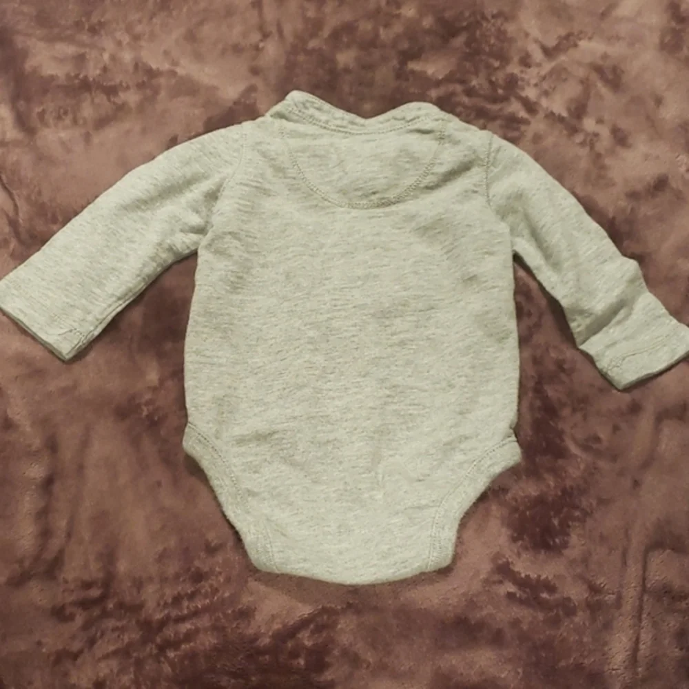 Baby‎ long sleeve onesie